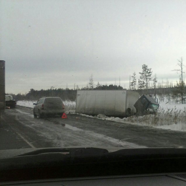 MURMANSK-ST PETERSBURG - ‘Ergens langs weg uit Moermansk (somewhere along the road from Murmansk),’ tweeted Erik van Dijk yesterday.The Dutch traffic and transport engineer - and DriveEurope twitter follower - from near Utrecht, is on his way to St Petersburg. As we write it’s a relatively mild -7°C in Murmansk, the largest city north of the Arctic Circle. It’s quite a journey, 845 miles on the M18, only 15 miles is motorway. M18 is part of European route E105, from Kirkenes, Norway, ultimately to Yalta, Ukraine. On this stretch the landscape runs from treeless half-tundra to birch forest. From Murmansk, the M18 runs south along the White Sea, an inlet of the Barent’s Sea, then cuts down between Europe’s two biggest lakes, Ladoga and Onega, before approaching St Petersburg from the east. St Petersburg is 1,700 land miles from London. Photo: © Twitter/ Erik van Dijk - @EDijk_nl