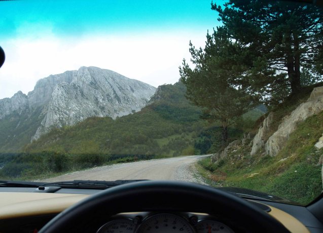 Random pic: lost in the Pyrenees. Really lost.