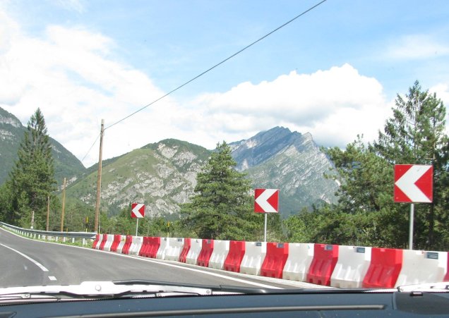 Is this barrier getting some routine maintenance or are these repairs of the emergency variety. You'd have to be a nutter to cane it along here.