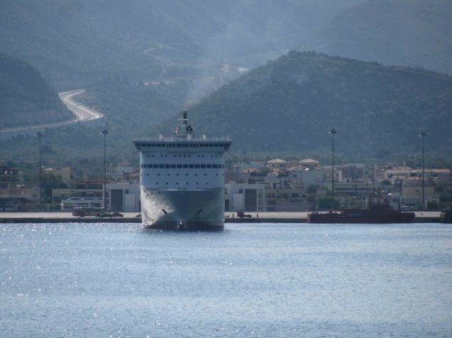 Igoumenitsa, with xx snaking up the xxmountgains behind