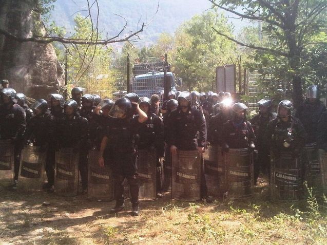 Carabinieri riot police at a previous #NoTav demonstration on July 27. Photo via @NoTav_info 