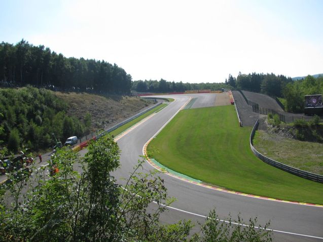 fantastic sweeping views of the crcuit from high - too igh sometimes - banking surrounding much of the circuit.