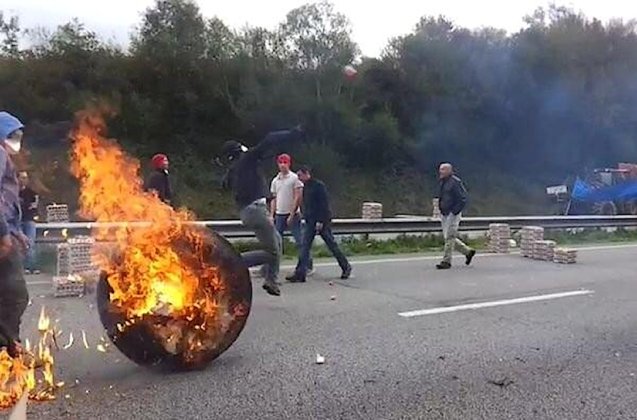 Brittany: Violent demonstrations on Saturday have seen truck toll system Ecotax 'suspended indefinitely'.