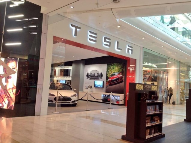 Tesla opens its first UK dealership tonight, at the Westgate Shopping Centre in White City, London. We understand that Elon Musk himself will be there, no doubt with at least one newsable line...