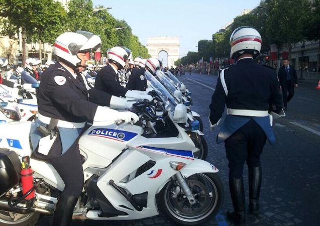 French police stake out a well known accident hotspot.