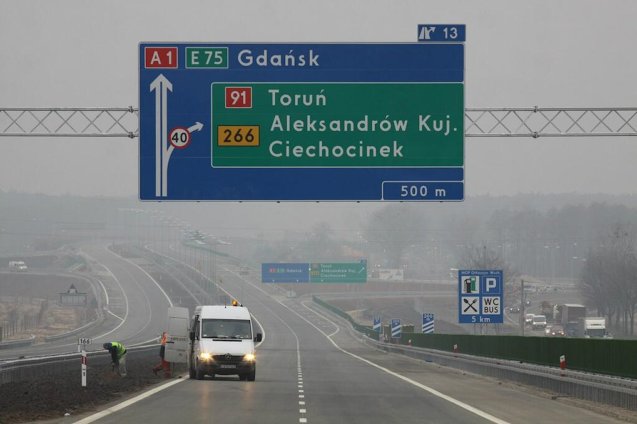 Poland: the motorway network has more than doubled since 2007, to 2,759km of fast roads today reports @WhyEmergingEuro