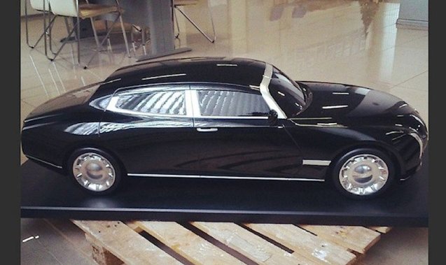 Motorcade: the first pictures of President Putin’s new limousine have appeared. The project is a collaboration between NAMI automotive research institute and Marussia (of the F1 team) to develop a range of vehicles off a common platform.