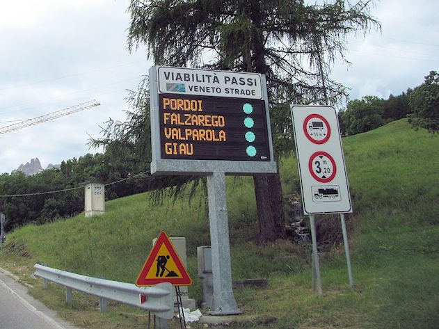 Heading for Passo Giau, 2236m (7335ft).