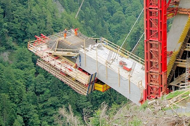 Exactly as they have done for thousands of years - the world’s oldest bridge, Arkadiko in the Peloponnese, Greece, dating from 1300BC, was built basically in the same way - engineers sink the abutments first, the supporting structures on each side. The arch is then built simultaneously from each end to meet at a keystone in the middle. Currently there is 20m of arch from the Valens end and 35m from the Pfaffers end.