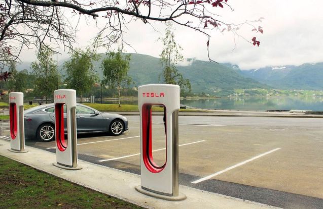 tesla s charger