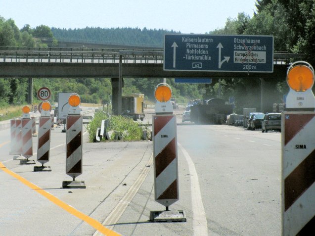 The German disease: decaying bridges and contraflow.