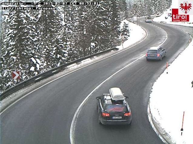 It will likely be busy later but so far all is calm on the all-important B179 Fernpass border crossing between Germany and Austria. Most importantly the weather is good. 