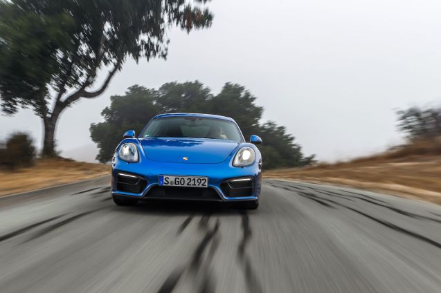 Hire a Boxster or Cayman GTS, or Macan S, all with PDK double clutch gearbox, for €69 per hour (100km), €179 for three hours (250km), €299 per day (500km), €499 for a long weekend (750km) or €1899 per week (1500km).