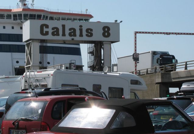 calais truck queues