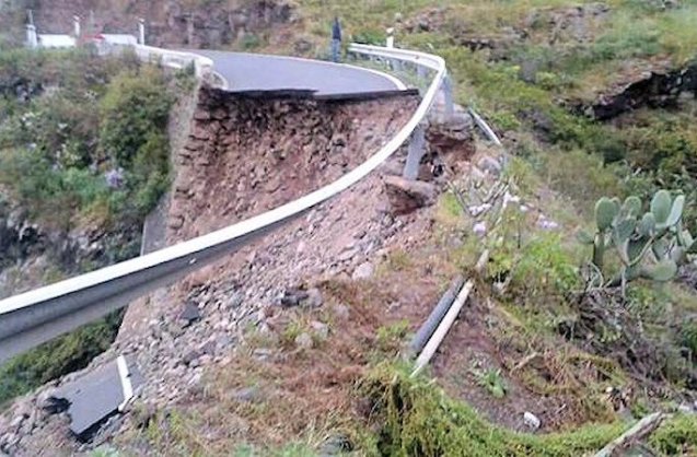 Spain: persistent rain over the past few days saw the CV-175 road from Castellon up to Villahermosa del Rio completely collapse yesterday. With an amber Meteoalarm for more heavy rain today in the Valencia region, and flooding already reported 