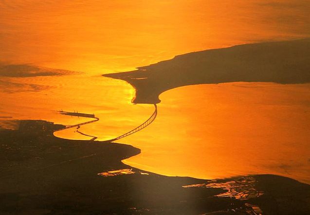 The D735 causeway road out to Ile de Re off the coast of La Rochelle in western France. Photo via @IledeRetourisme