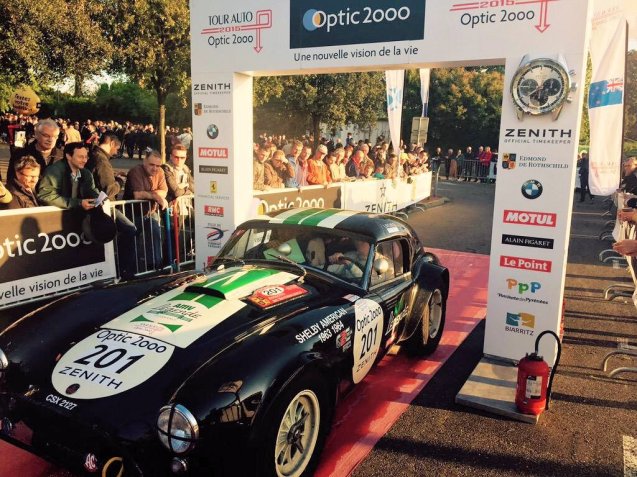 The 1963 Shelby Cobra 289 of second placed overall Ludovic Caron and Charles de Villaucourt at the finish in Toulouse.