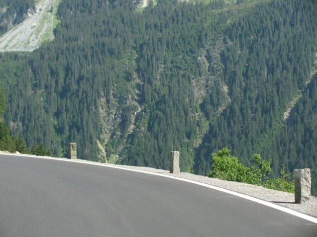The western ascent of Silvretta Hochaplenstrasse. Photo @DriveEurope. More photos below.