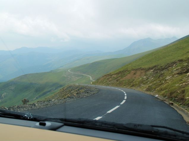 Driving on the right: not always a bad thing. Descending Pot de Larrau, Pyrenees. Photo @DriveEurope.