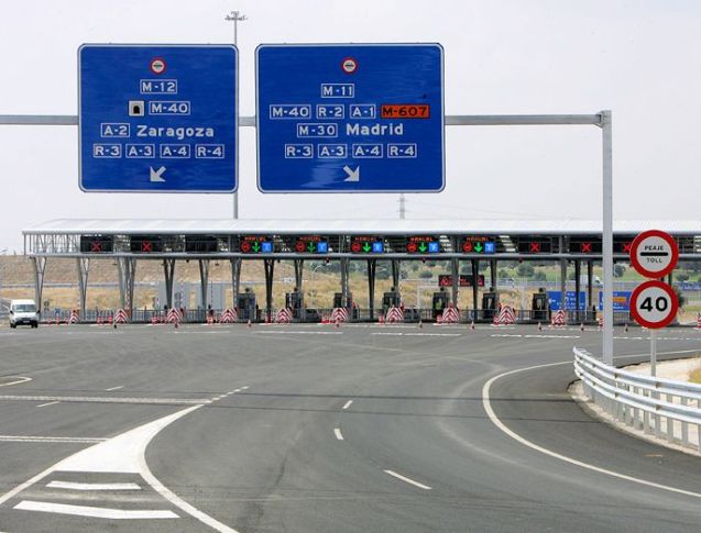 The M-12 autopista, Madrid-Barajas airport. Photo OHL