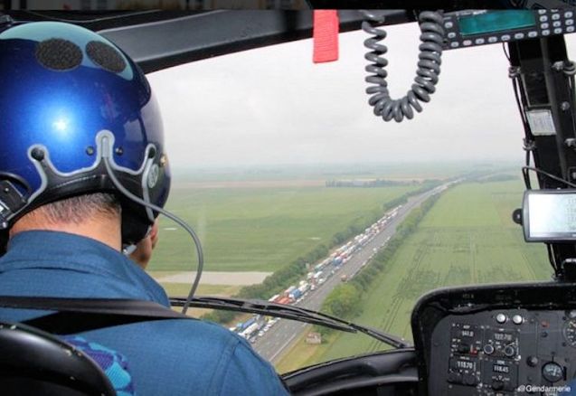 Thursday: still no sign of the when the flooded A10 (and A71) at Orleans will reopen. The situation remains essentially unchanged says the latest update from VINCI Autoroutes. Drivers with stranded vehicles have spent another night in hotels, or been taken home says VINCI. Fans heading for Sunday’s Le Mans 24 Hour test day are advised to give the area a wide berth. Official diversions are in place via the A28, A11 and A85. Update: great detail in VINCI’s latest update. The A10 at Orleans is flooded in four places over 7km to a maximum depth of 1.3 metres. 100 trucks and 200 cars are stranded on a 3km dry section. VINCI is deploying 200 people this afternoon to pump out the water – at 4000 m3 per hour – and build temporary dikes with 6000t of rubble to create a ‘dry corridor’.